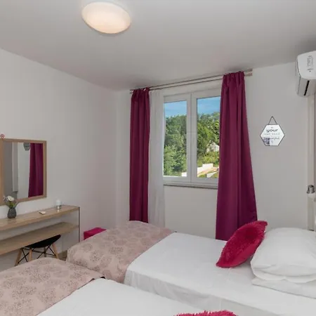 Elena - Makarska By Guide Kamenmost