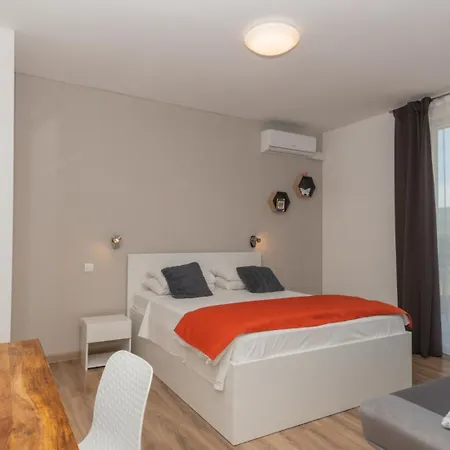 Vila Elena - Makarska By Guide