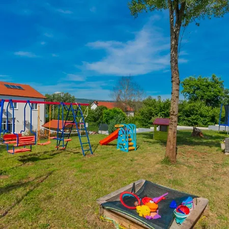 Elena - Makarska By Guide