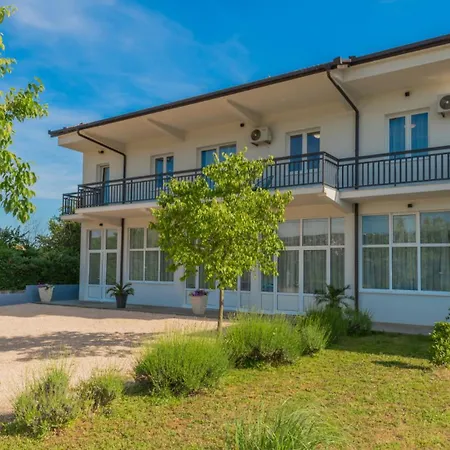 Elena - Makarska By Guide Kamenmost