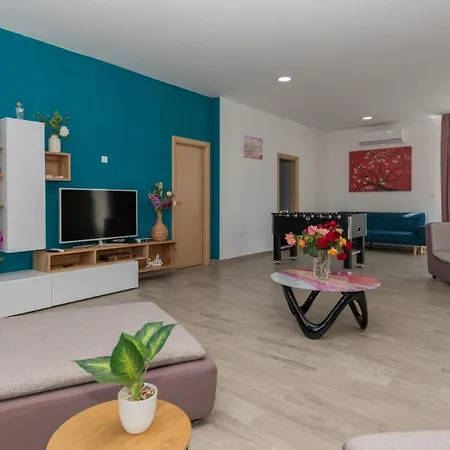 Vila Elena - Makarska By Guide *