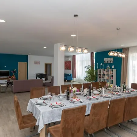 Elena - Makarska By Guide Vila *