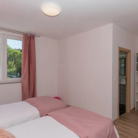 Elena - Makarska By Guide