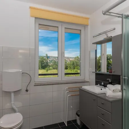 Elena - Makarska By Guide *